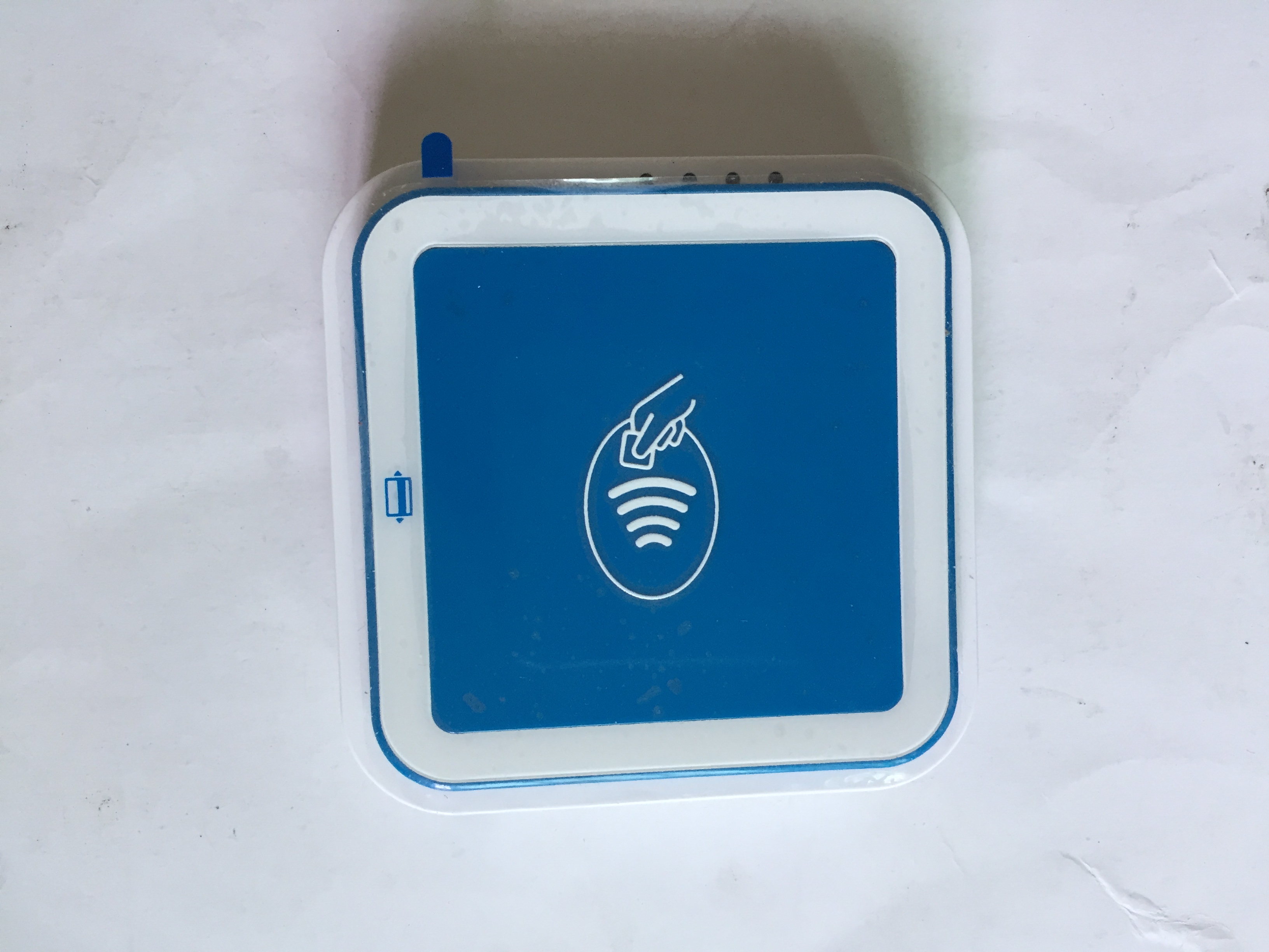 Mini Wireless Mobile Credit  C - Smart Card Reader 评论和价格